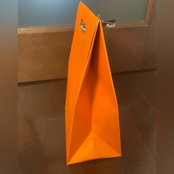 NIB Hermes Luxurious Soap and Hermes Bag - Picture 5 of 7